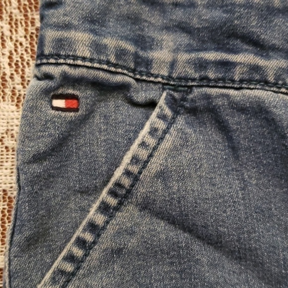 Tommy Hilfiger Ruffle Bottom Capri Jeans 5 - Picture 4 of 8